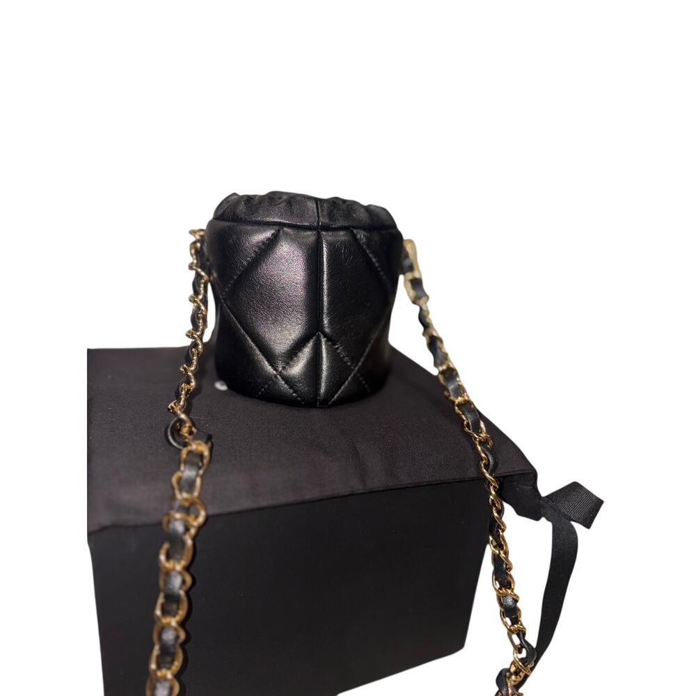 Authentic CHANEL Matelasse CC Logo Chain Mini Pouch Bag Black Lambskin Full Set - Picture 8 of 16